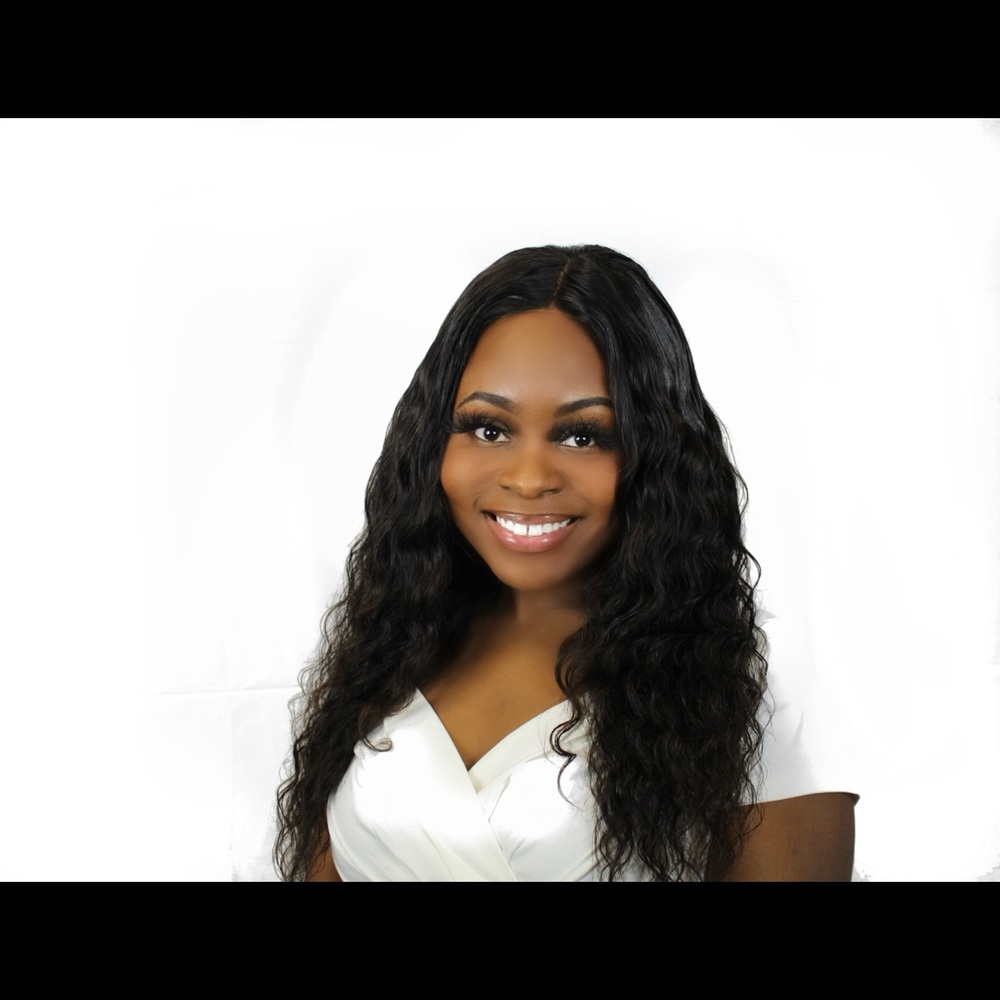 Meet your Posher, Simone